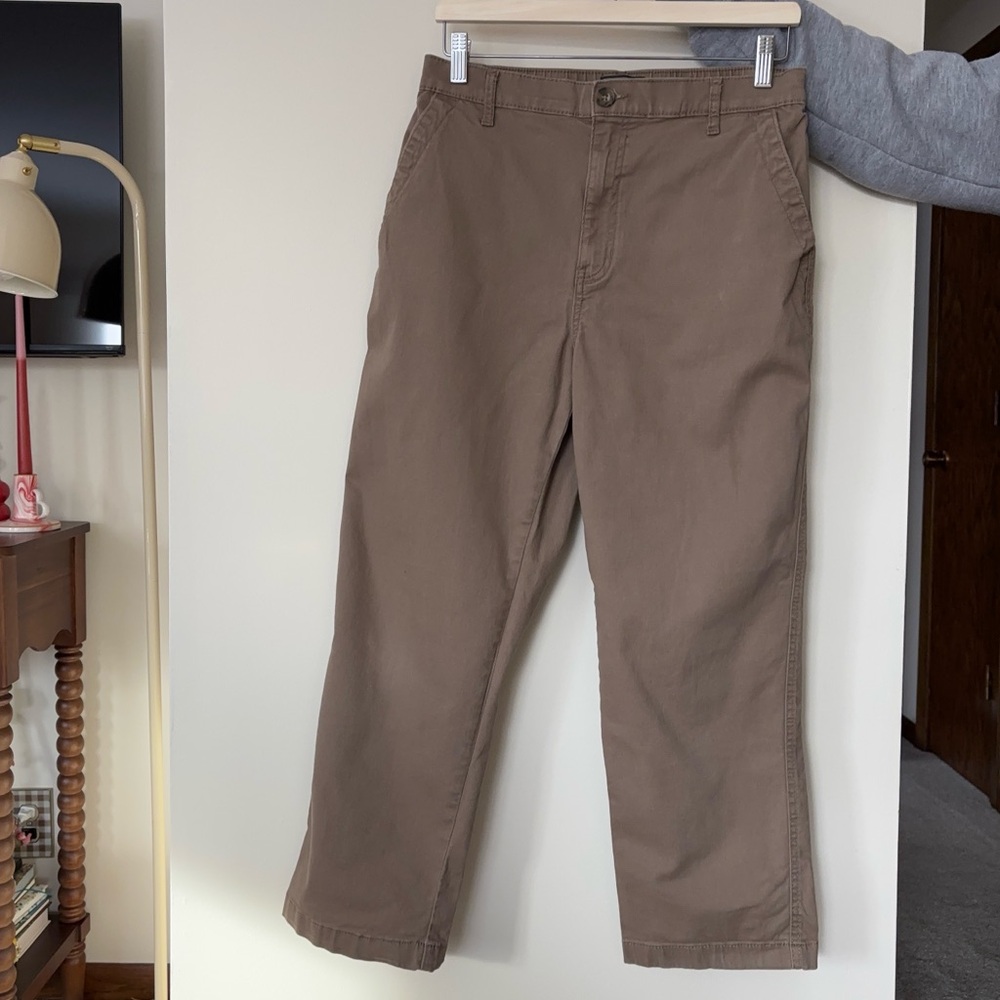 GH Bass and Co. Size 6 Brown Straight Leg Chino Pants